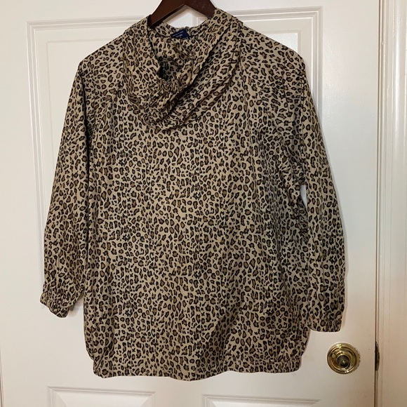 Children’s Place Girl’s Cheetah Windbreaker - Picture 5 of 7